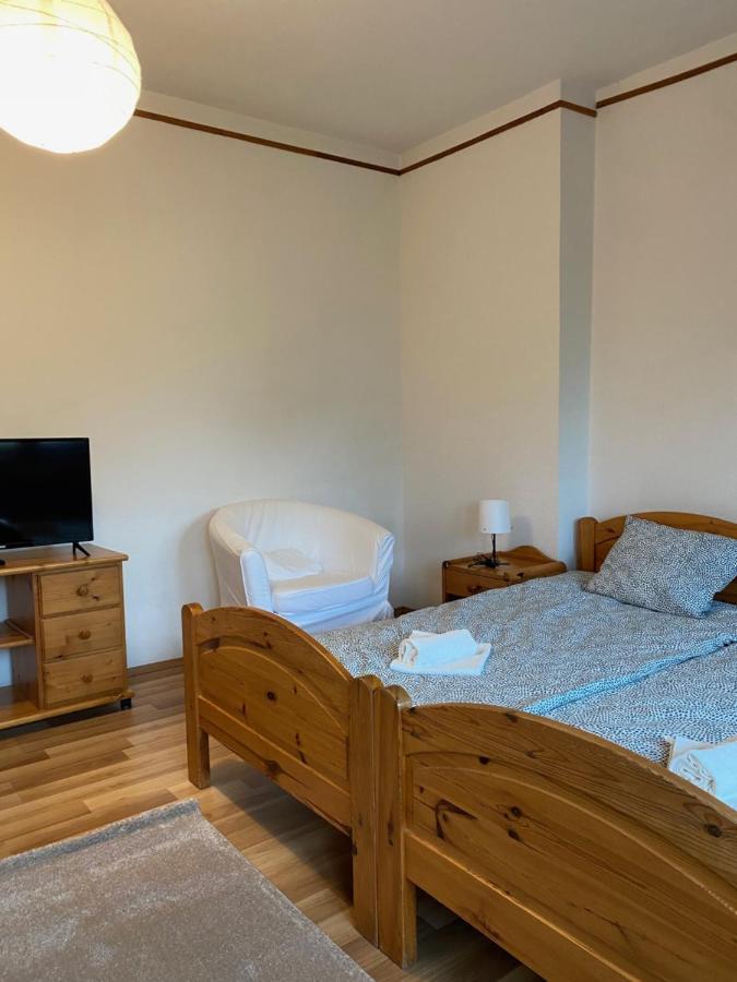 פוניארצוושהג' Global Apartmanhaz מראה חיצוני תמונה