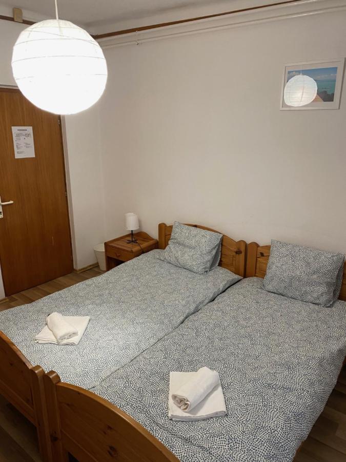 פוניארצוושהג' Global Apartmanhaz מראה חיצוני תמונה